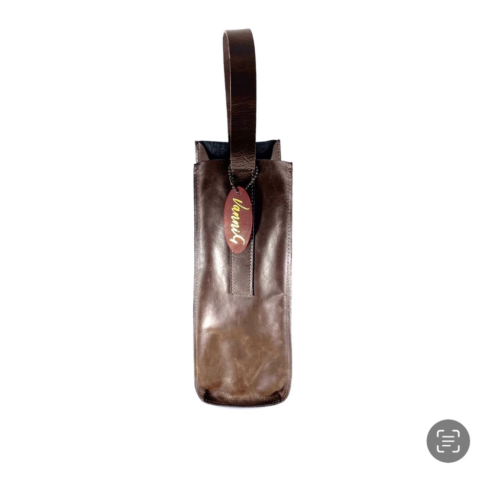 Premium leather single wine carrier